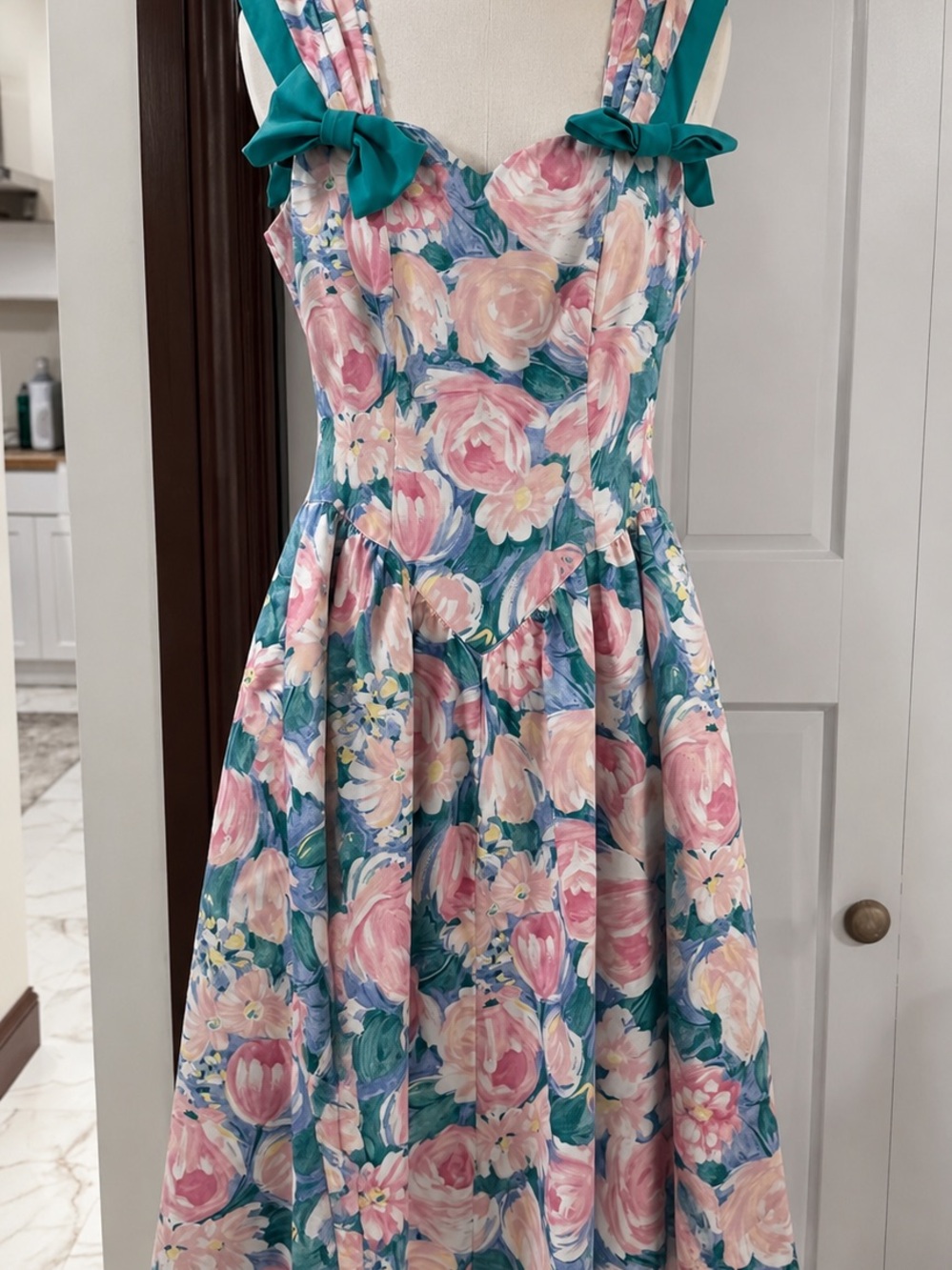 Women vintage dress